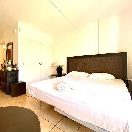 One Bedroom Parque Cattleya In Lägenhet *